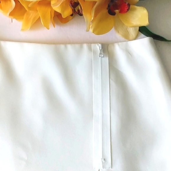 ALICE & OLIVIA CLASSICS CREAM TULIP HEM CROSSOVER MINI SKIRT SIZE 8 - Picture 6 of 13